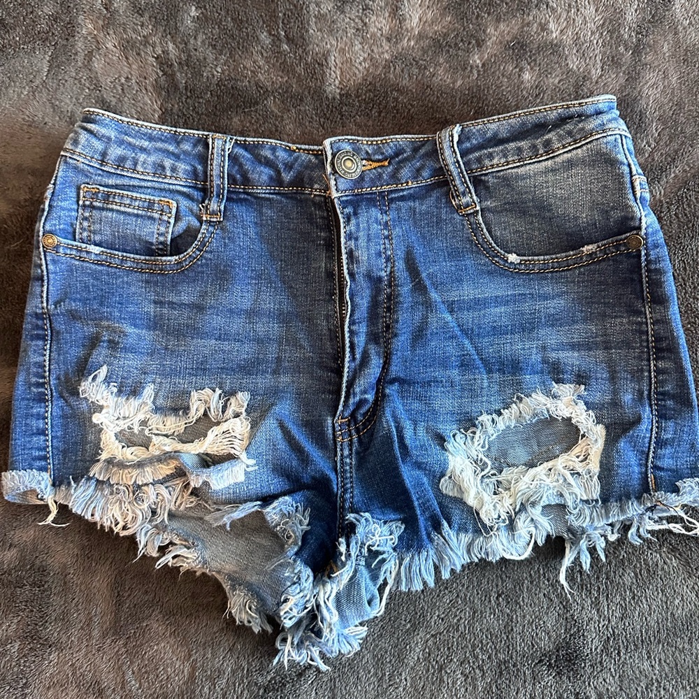 Women’s cut off shorts